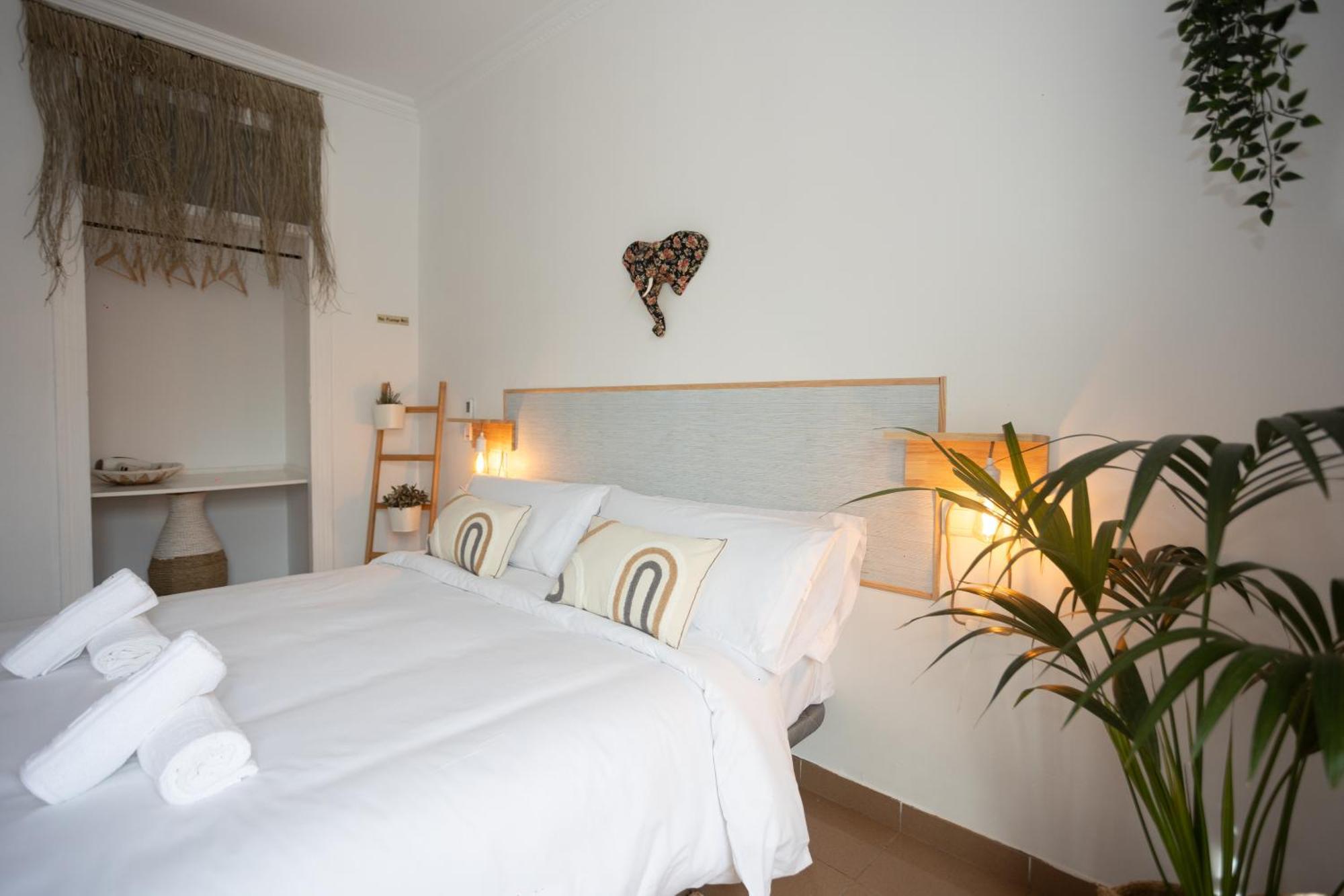 Naim Guest House Nerja Exterior photo