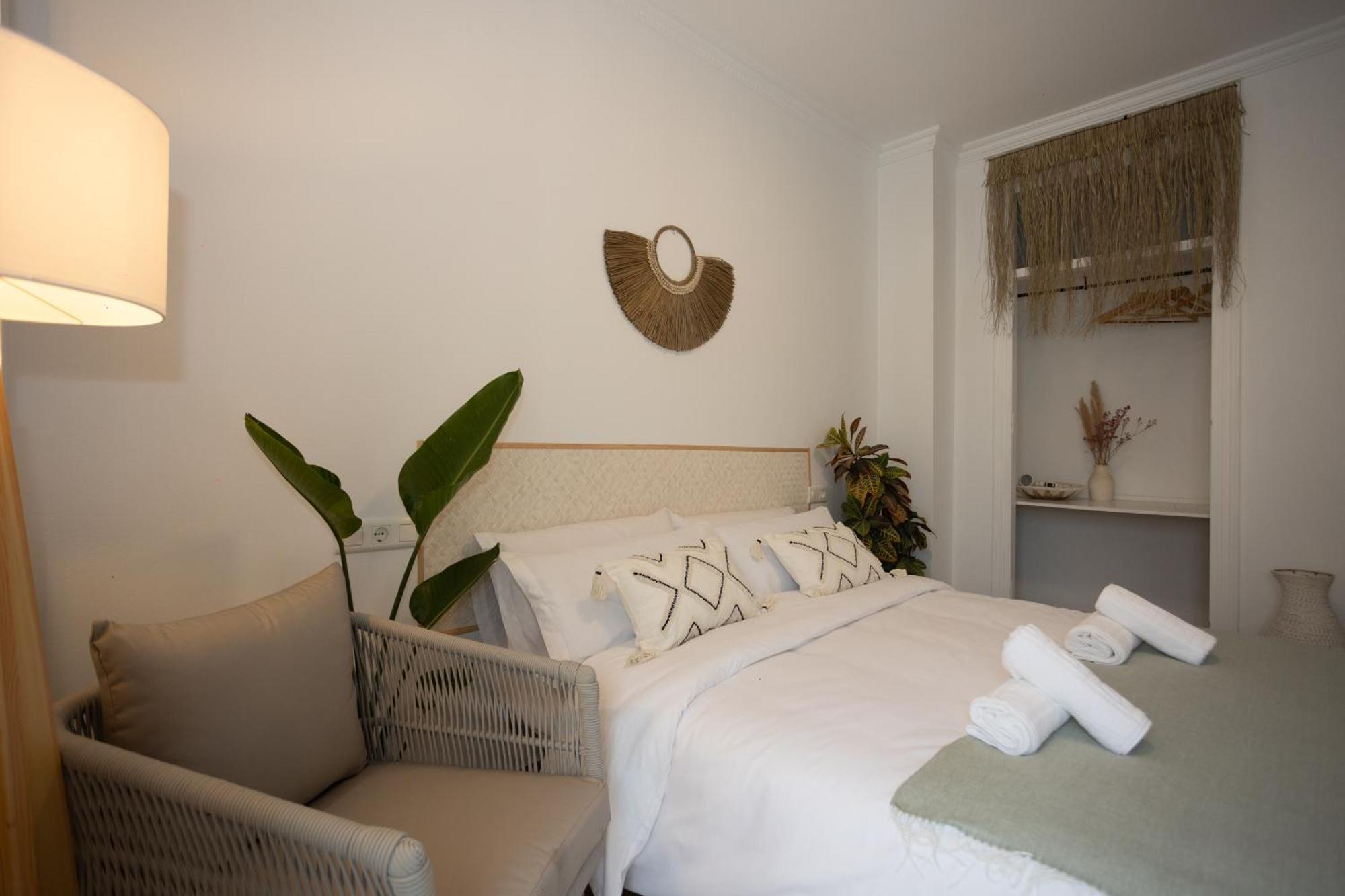 Naim Guest House Nerja Exterior photo